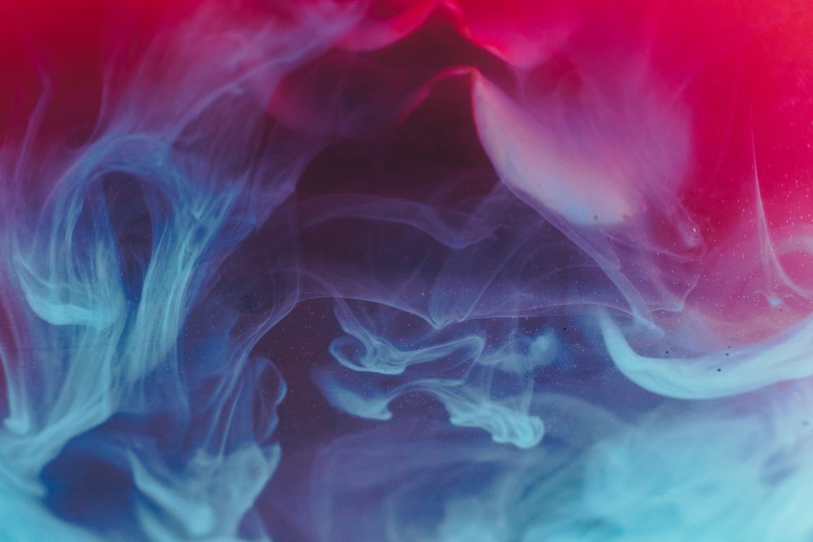 Vape device with smoke representing the SKE Crystal range review